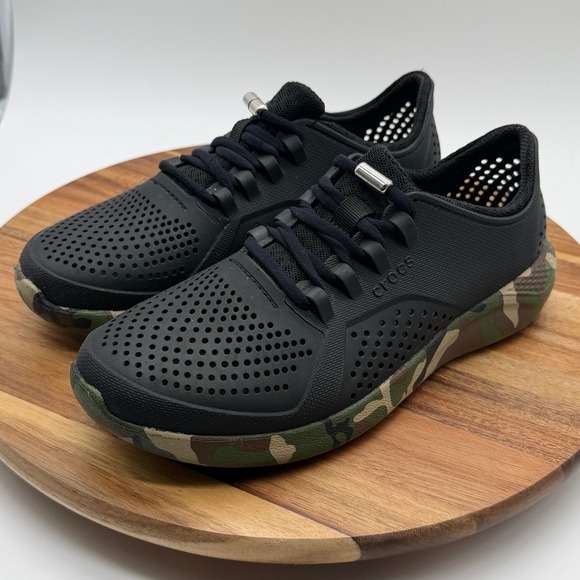CROCS Shoes - Crocs LiteRide Pacer Women's Size 6 Black Camo 206494 Low Top Shoes  0606